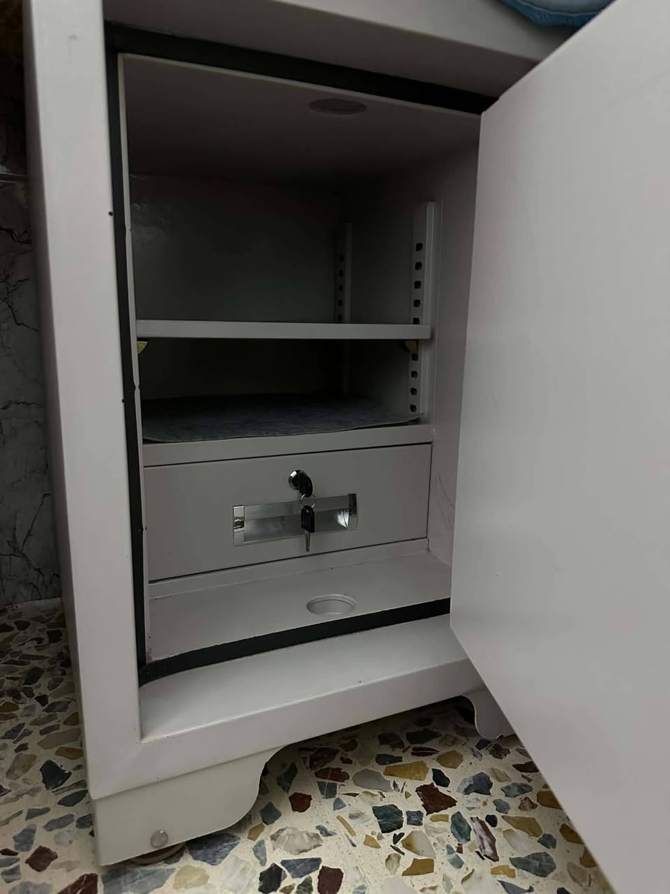 قاصه حجم كبير للبيع اللاستفسار خاص


**إذا كنت صاحب هذا الإعلان وتريد حذفه لأي سبب، رجاءا أرسل رسالة إلى الدعم الفني**