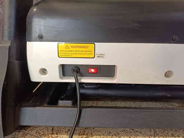 جهاز جري جديد مستخدم 1/2

يأتي معة دمبلصات 2 واحد كيلو
و قرص دوار
و كيبل السماعة 
و زيت القايش 

السعر 775 ألف 
للتواصل ***********
