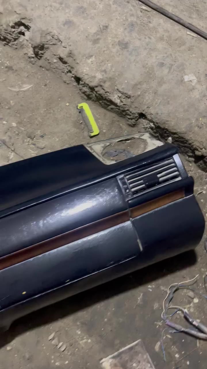 السلام عليكن دشابل للبيع مكان واسط***********    اواحد ميت ألف
