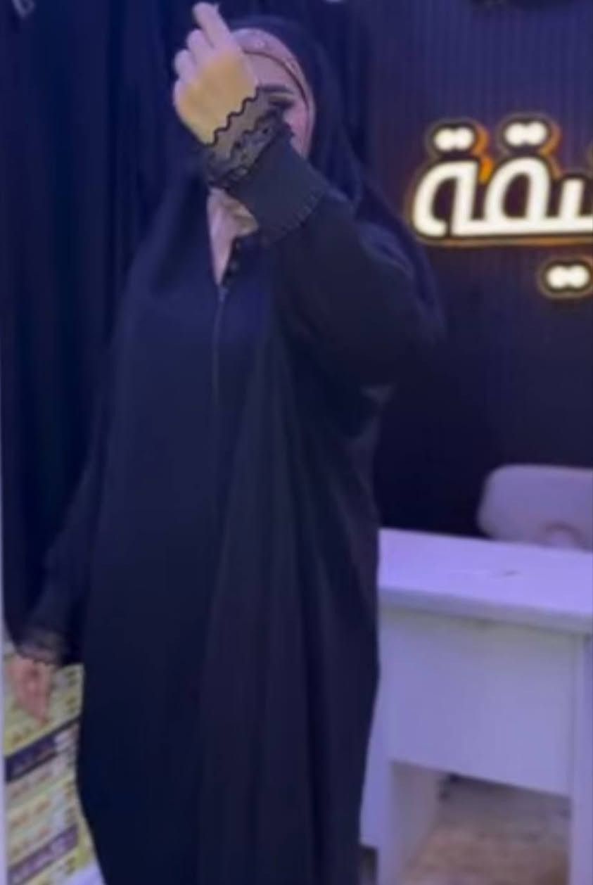 تتوفر لدينا جميع انواع العبي القماش والجاهزه زينبيه واللبنانيه الجامعيه والقماش ريش النعام والجرجيت والخافير


**إذا كنت صاحب هذا الإعلان وتريد حذفه لأي سبب، رجاءا أرسل رسالة إلى الدعم الفني**