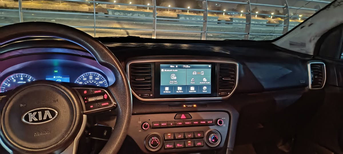 كيا سبورتج 2022 وارد امريكي رقم بابل الانكليزي جديد مشروع وطني 🔥🔥 ضربتها فقط بنيد مبدل بدون شواصي ولادواخل كله مكفول سيارة نظيفه جدا وع ايد وحده بوضع الشركة  
 تراي زيرو  ماشية 95 الف فقط 
✨مواصفات السياره ✨
سويج شخاطه
جنطه بصمه 
محرك 2400   
اوتو هولد نظام توقف عند الأزدحام
 شاشه لمس حجم كبير نظام ابل كار بلاي
ستيرن شفتات جهتين
مود درايف سبورت واعتيادي وأقتصادي
ترحيب عند الإقتراب من السيارة
كشنات مخمل 
نظام الفرامل abs
التحكم في اضاءة لوحة الاعدادات
جهاز ضبط مستوى إضاءة المصابيح الأماميه
قارئ مستوى الهواء في الإطارات
شاشة عرض أعطال السياره  
كامره اصلية خلفيه 360 درجه 4K
حساسات خلفي
4 ويل كب كروم 19
مخرجmax120w-12v عدد ٣ أمامي وخلفي
مخرج  usb & bluetooth & aux
لايتات امامي خلفي Led 
نظام تحديد المسار 
3 انظمه للقياده 
نورمال_الطبيعيه
ايكو_اقتصاديه بصرف الوقود

مكان السيارة : الحلة 
للاستفسار ☎️ ***********
