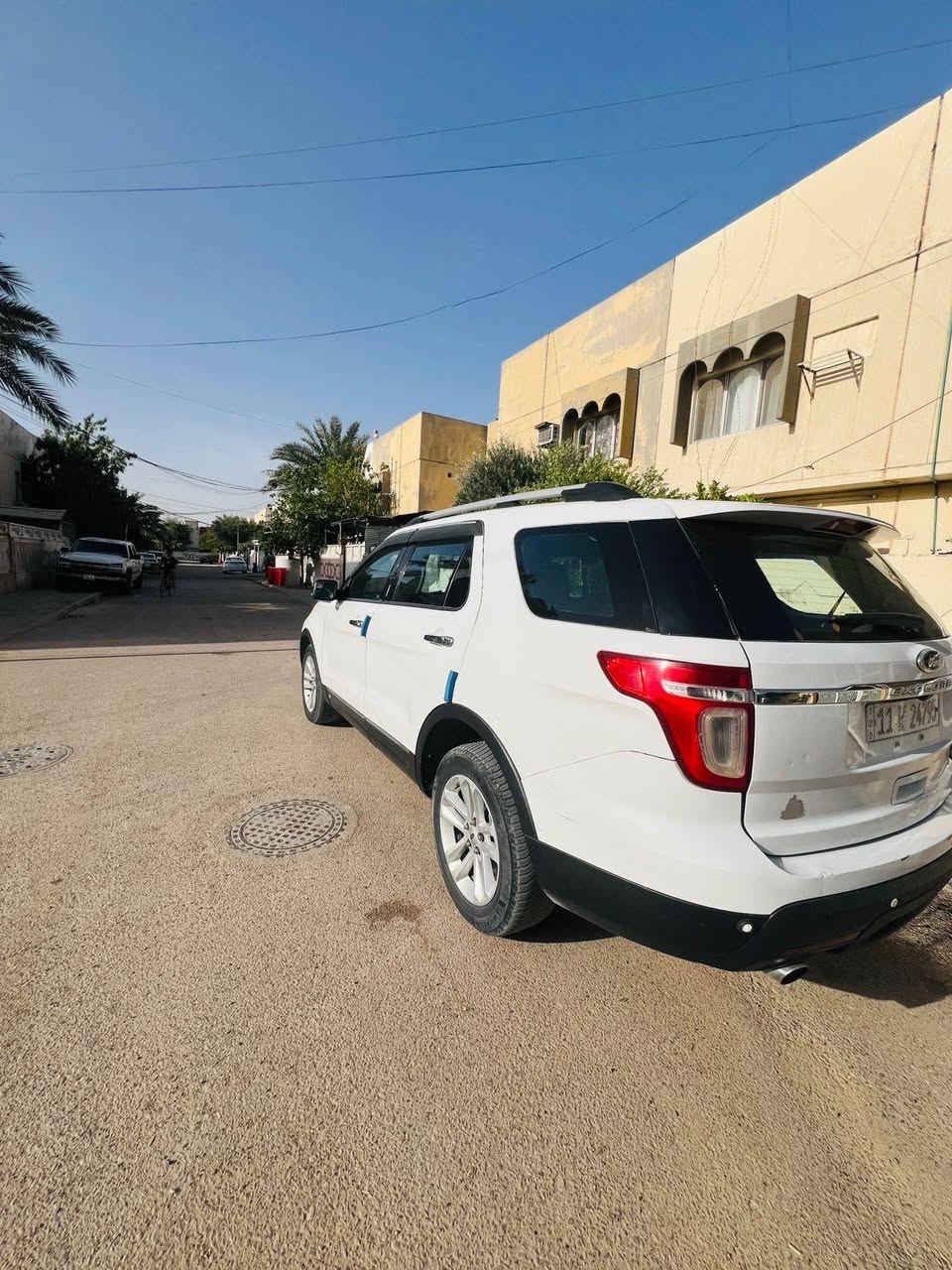 السلام عليكم اخوان للبيع فورد اكس بلور موديل ٢٠١٣ وارد امريكي حادثها خلفي رقم بغداد دولي باسمي ٧ راكب محرك ٣٥٠٠ 
صدر جديد منظومة تبريد جديدة السيارة جاهزة بيع فقط 
مكاني بغداد 
السعر ١٢٣ وبيها مجال 
***********
*********** Oklahoma City, OK
