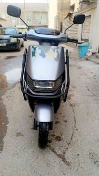 دراجه. ٧بطاريات سرعه ١٠٠ أمانه الله جديده اخذته بشر السادس والعقد موجو...