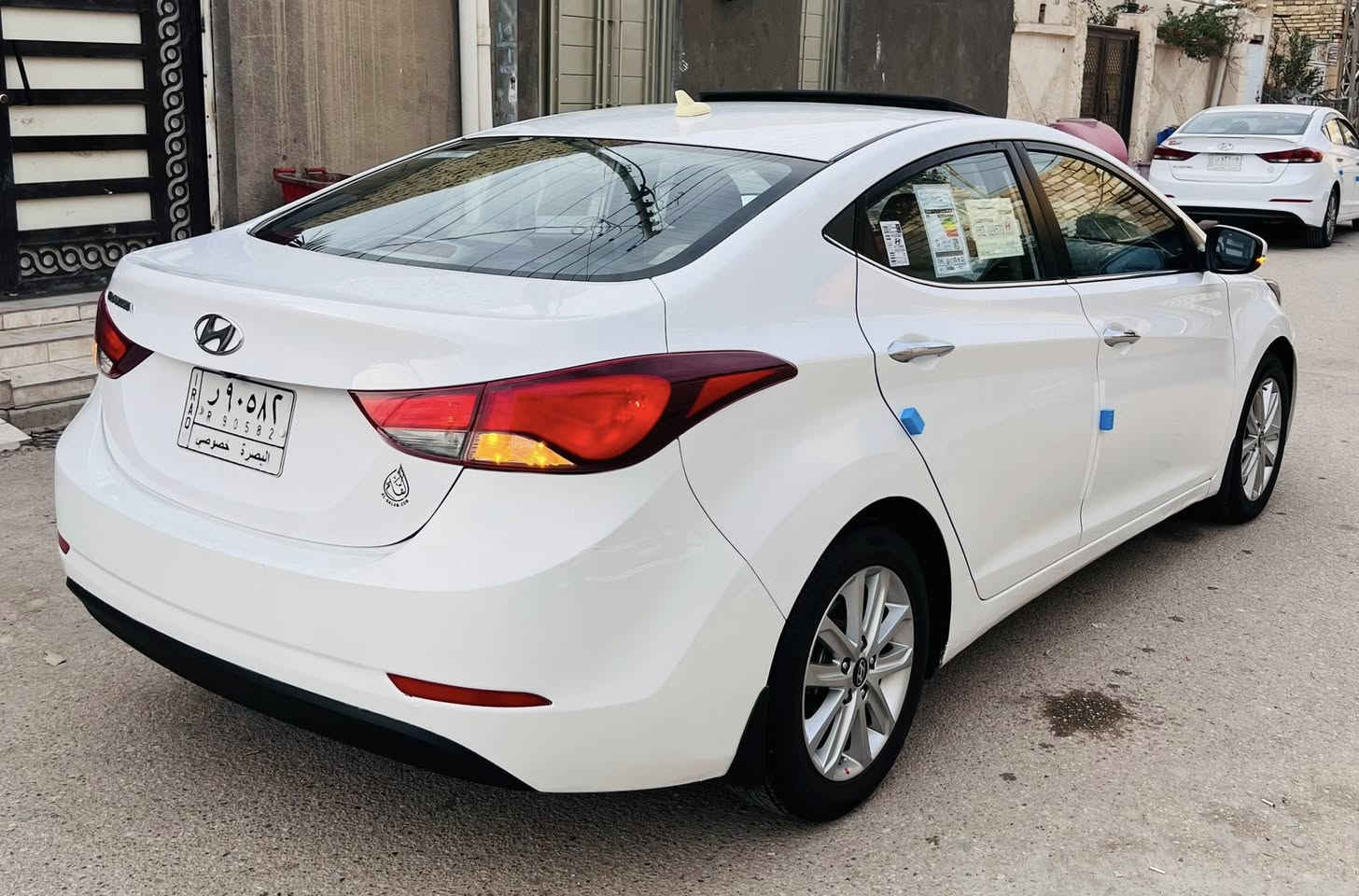 اللهم صل على محمد وال محمد 
السلام عليكم ورحمه الله وبركاته 
النترا 2015 خليجي فول مواصفات ماشيه 148 الف حقيقي السياره استخدام شخصي على ايد وحده رقم بصره تحويل مشروع وطني سنويه لغايه 2028 السياره مكفوله من الضربه والتبديل والفتح بيه رش خفيف مقدمه البنيد فقط والباقي مكفول محرك 1800 دووش مامفتوح شرط جاهزه السياره من كلشي مكينه وكير شرط الفحص حداديه 100/100 تبريد ثلج تدفئه تخم تاير جديد السياره احلى من الصور بيه تراي وقياده تخبل مواصفات فتحه سلايد روف شاشه ايباد كامره دواره كشنات جلد دواخل بيجي مرايه شفط اشاره بالمرايه حساس لاقط تحكم بالستيرن يدات نيكل ويل كب نجده مكان السياره الناصرية السعر 126 للاستفسار ***********
