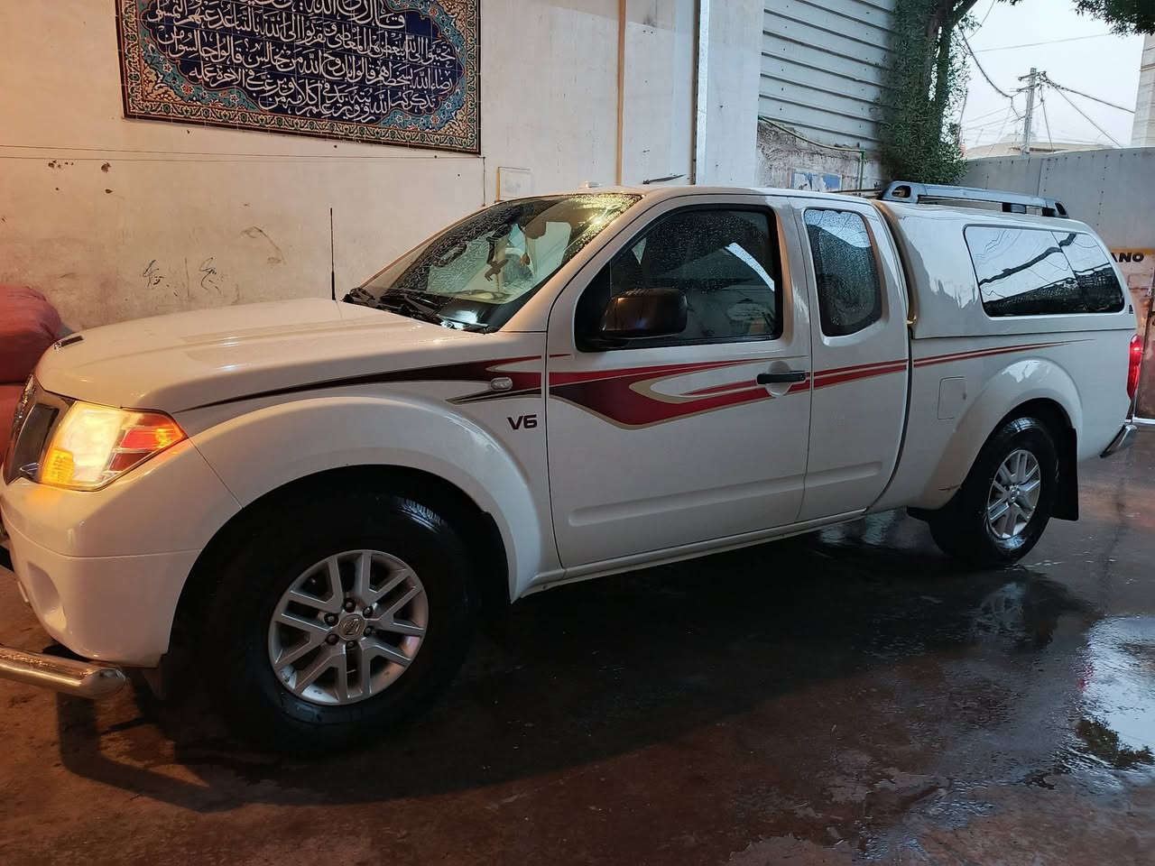 للبيع نيسان فرونتيرا موديل 2016 قمارة وربع محرك 6v سلندر 4000 للاستفسار ***********
