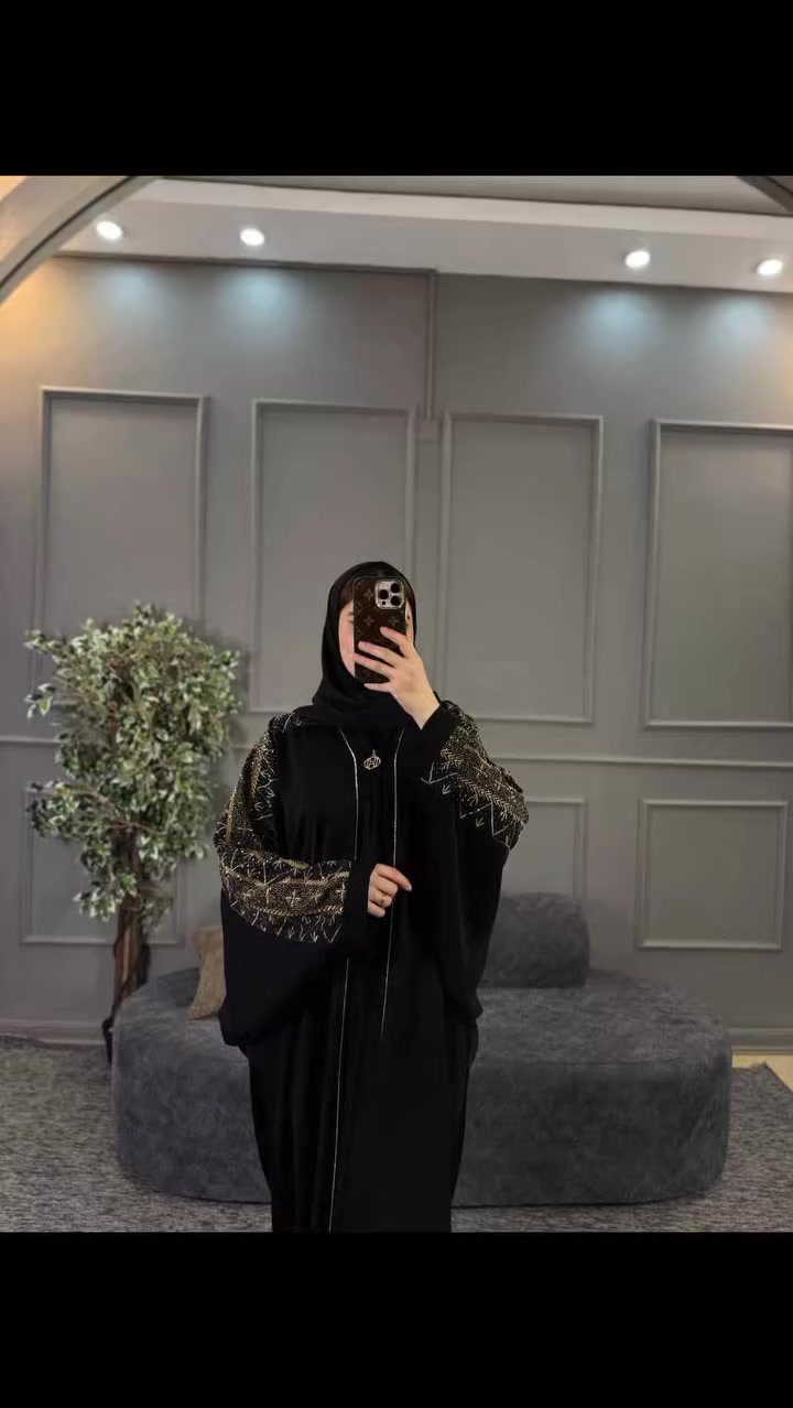 ✨ فخامة ما تشبه أحد ✨
عباية رگلان آماراتية بسواد فاحم 🖤🖤 بهالتطريز والستراس الذهبي الملكي والقماش الگريب الفاخر تخلي حضورچ طاغي من أول خطوة 👑
ناعمة بالقماش ، مرتبة بتفاصيلها😍
القياسات / فري سايز تلبس من وزن 50 الى 100 كيلو قالب خفاش ✔️
السعر  ٢٨ الف 
🚘يوجد خدمة توصيل لجميع محافظات العراق ٤ الاف🚘 @إشارة


**إذا كنت صاحب هذا الإعلان وتريد حذفه لأي سبب، رجاءا أرسل رسالة إلى الدعم الفني**