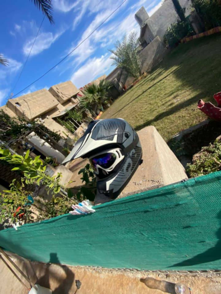 خوذه قفاز للبيع جديده سعر45
***********
