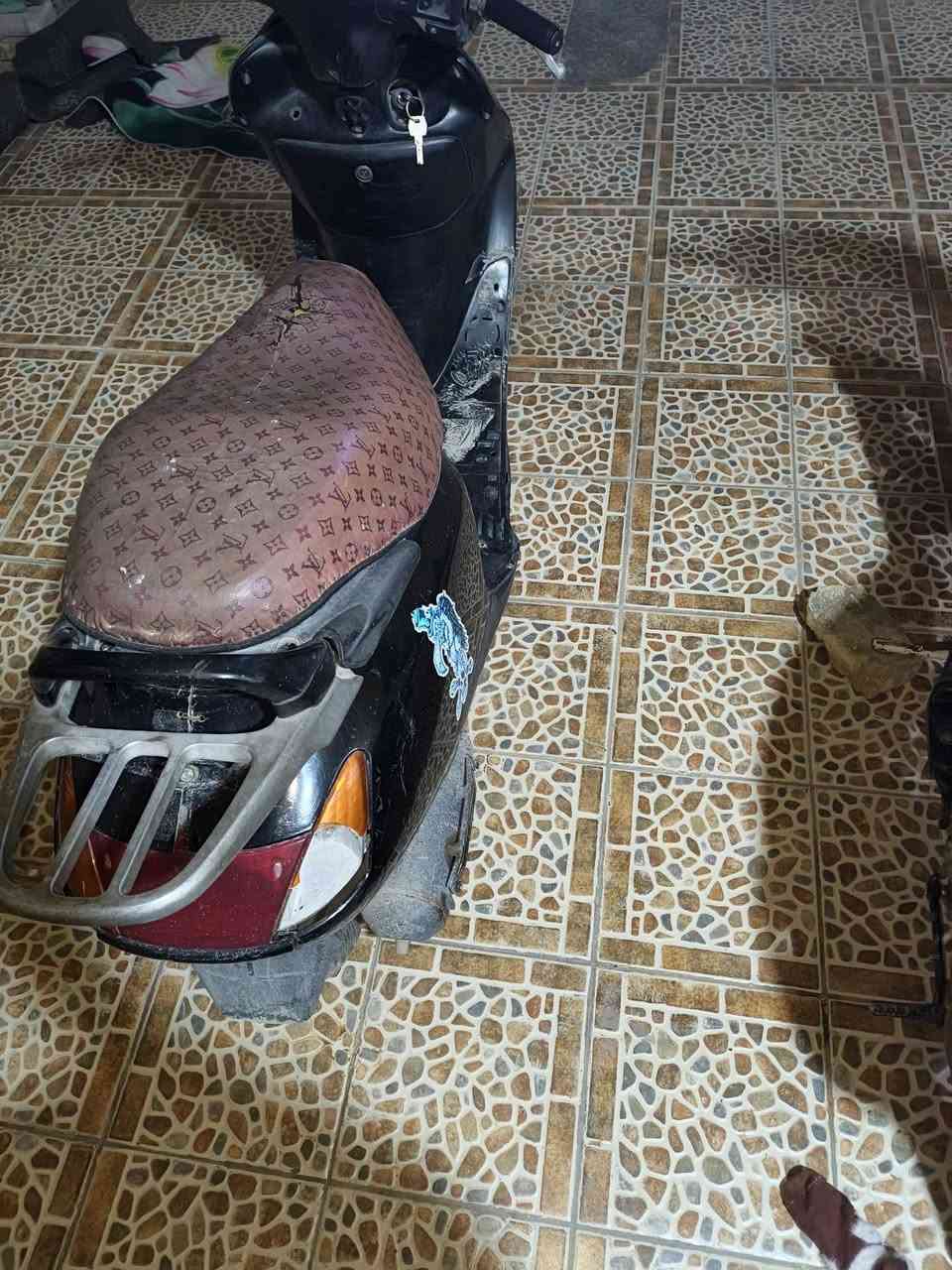 السلام عليكم 3 دراجات للبيع سعر الوحده 350 وبيهه مجال *********** بغداد المدائن
