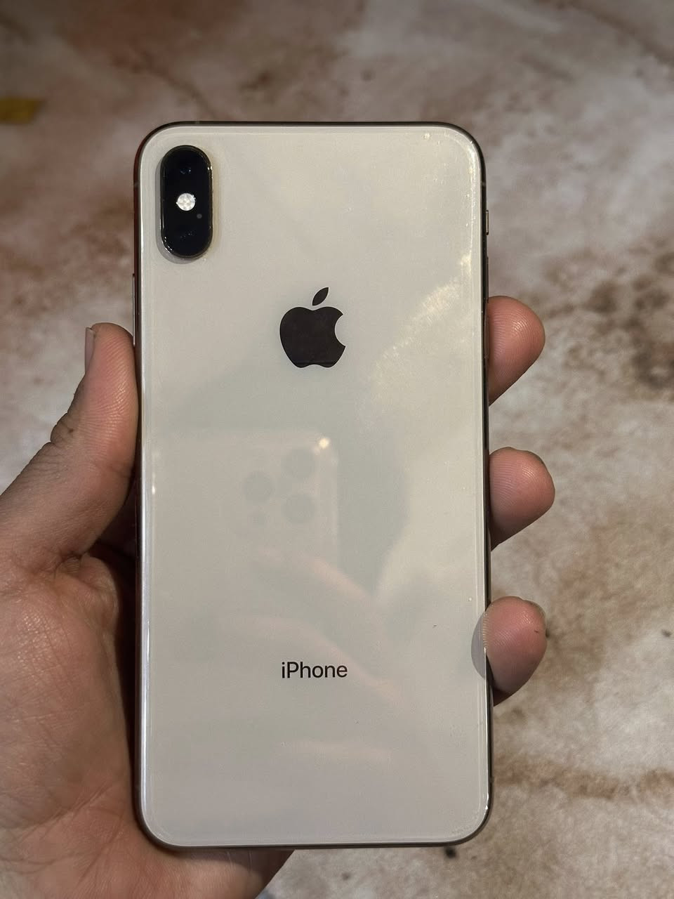 السلام عليكم أيفون  للبيع X maxاخو جديد مال بيت كارتونه موجود وسعر مناسب جدا استفسار على هذا رقم ***********
