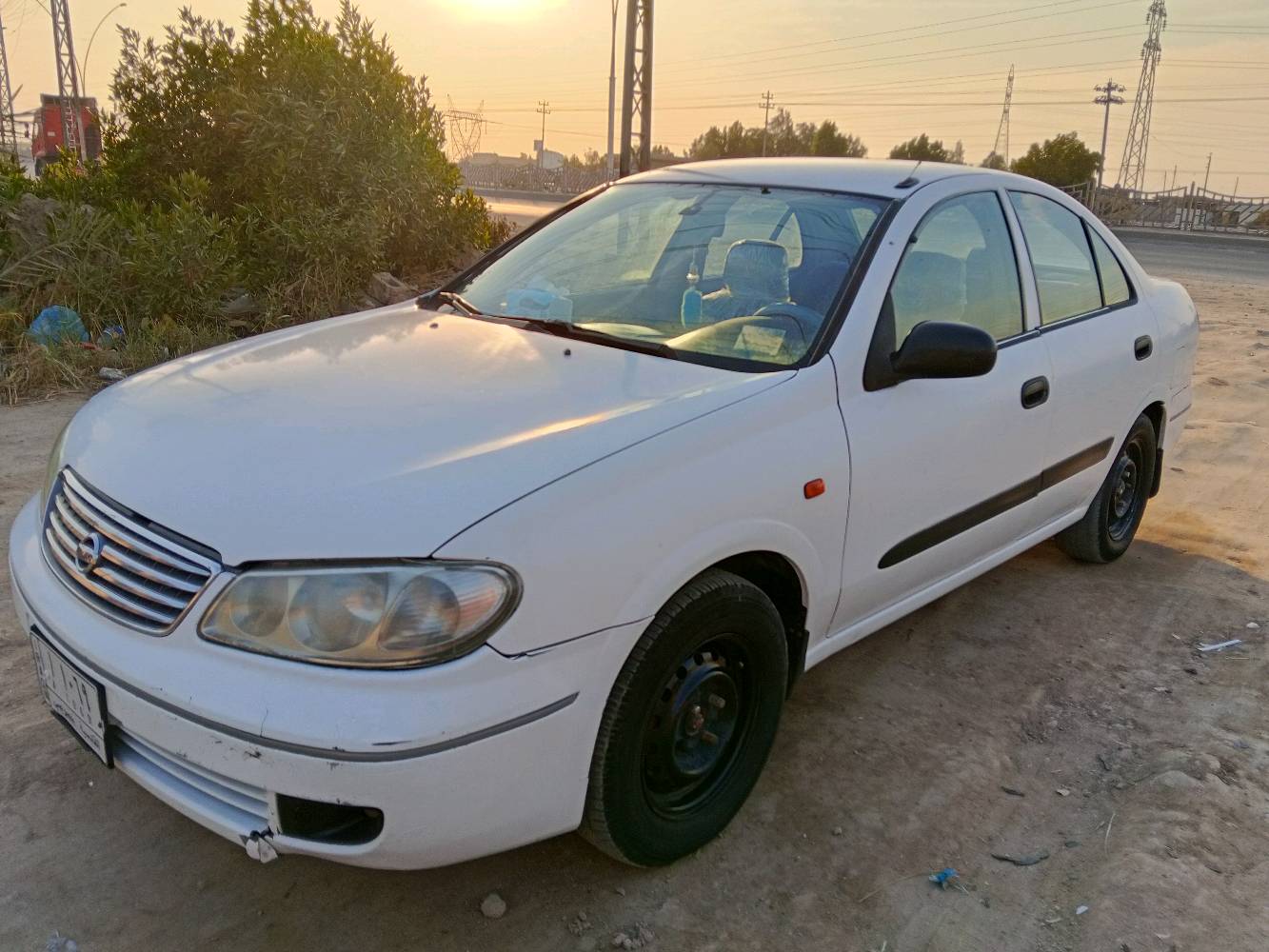 السلام عليكم نيسان سني ياباني موديل 2005
 محرك قبق اسود مكينه بيها تنقيص بدون بخار فقط تنقيص گير اوتماتيك رقم قادسيه مشروع وطني حداديه 80% البدي شوفت عينك بي طخات بسيطه السيارة احلى من الصور السعر 75 وبيها مجال قليل للاستفسار ***********