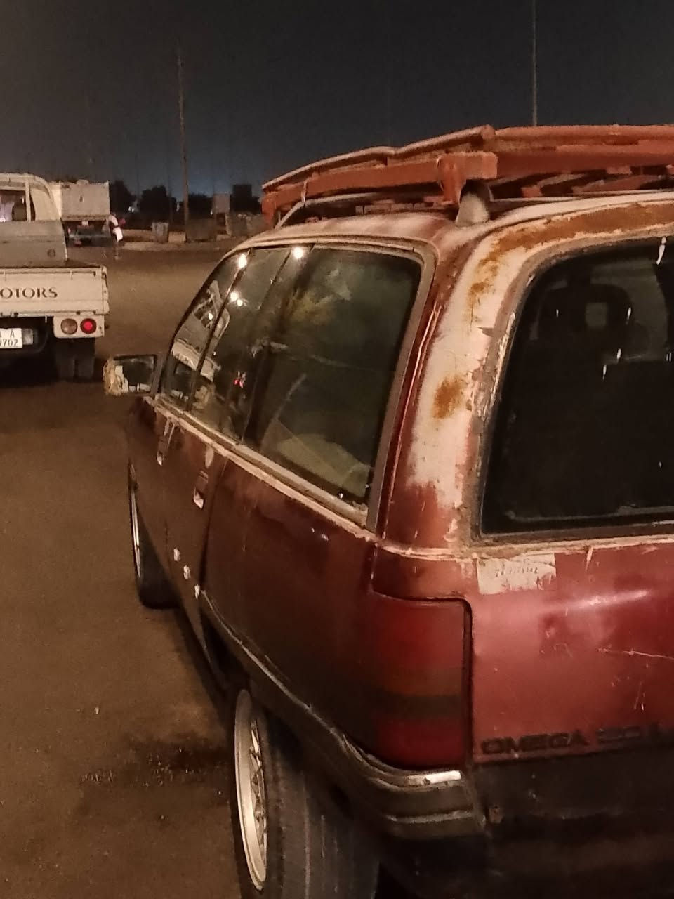 سلام عليكم ورحمه الله وبركاته من رخصت الأدمنية 
اوبل اوميكا ستيشن للبيع  موديل 1993 رقم قادسية انكليزي  للاستفسار *********** مكان بغداد.  مكلف بنشر
