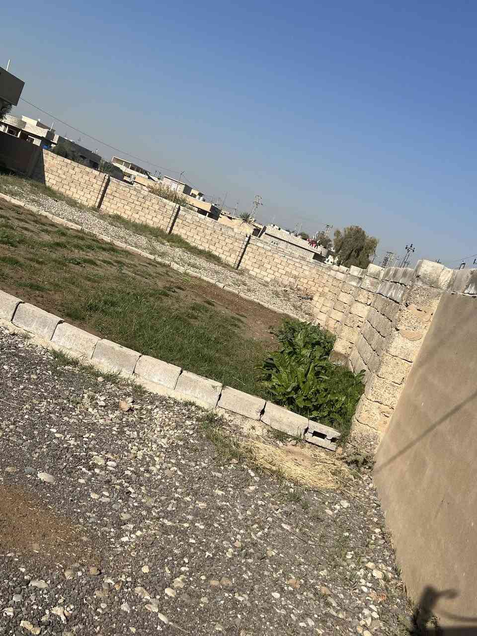 بيع بيت – مشيرفه الثانيه /قرب مشروع الماء
المساحة البيت 200متر من عده الاراضي
غرفتين نوم – غرفة استقبال – هول – مطبخ – صحيات معزولة زراعي 
بي وصل مال بلديه
📞*********** السعر خاص
