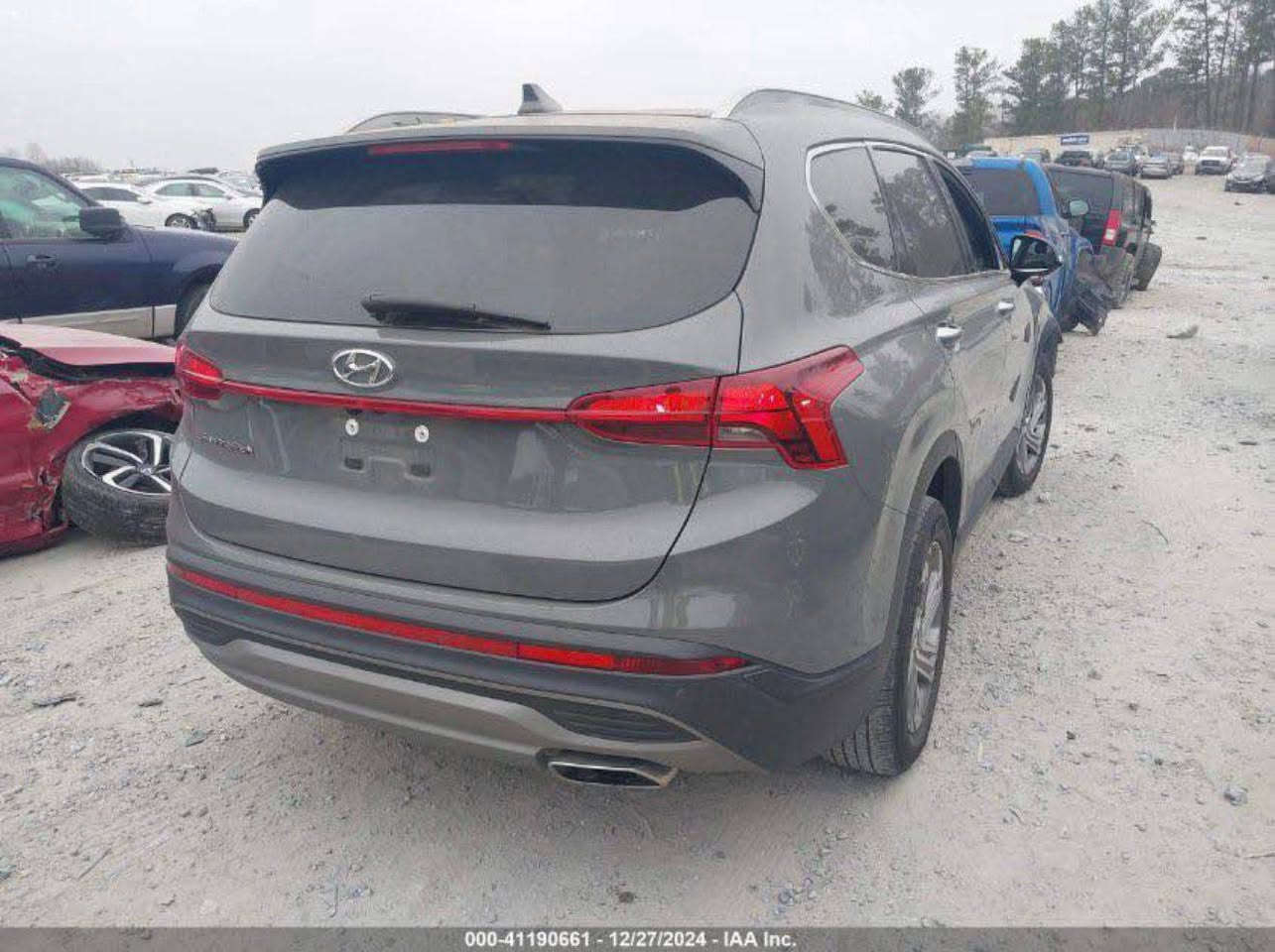 السلام عليكم  هيونداي سانتافي 2023 لون رمادي كير مكينه حداديه تبريد كفاله السيارة فول محركها ٢٥٠٠ تنفس طبيعي  السيارة حادثه كما موضح بلصوره
موصفات سيارة 
ثلاث انظمه قياده
نظام الايكو 
شاشه وكامره 
بعد هواي بيه موصفات السياره 
الرقم موقت
مكاني بابل 
الرقم ***********
السعر 210$
