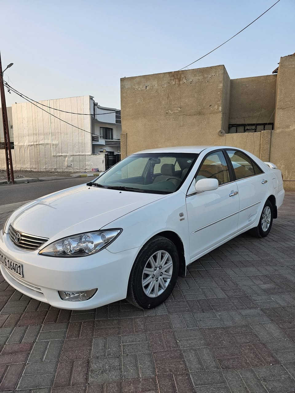 السلام عليكم ورحمه الله وبركاته
تحيه طيبه للجميع 
كامري خليجي XLi 
موديل 2005
السياره بعده عل بلاد 
محرك كير صدر تخم تاير نوزلات جدد كله كفاله 
بيع فقط بدون مراوس وعده اتصال بدون خاص
بيه الهلال جاملغ الايمن 
ويم قبق البانزين رش بصيط بدون دواخل 
السياره كل دواخله بلاديه 
السعر ١١٣
العنوان فلوجه 
للاستفسار 
***********
