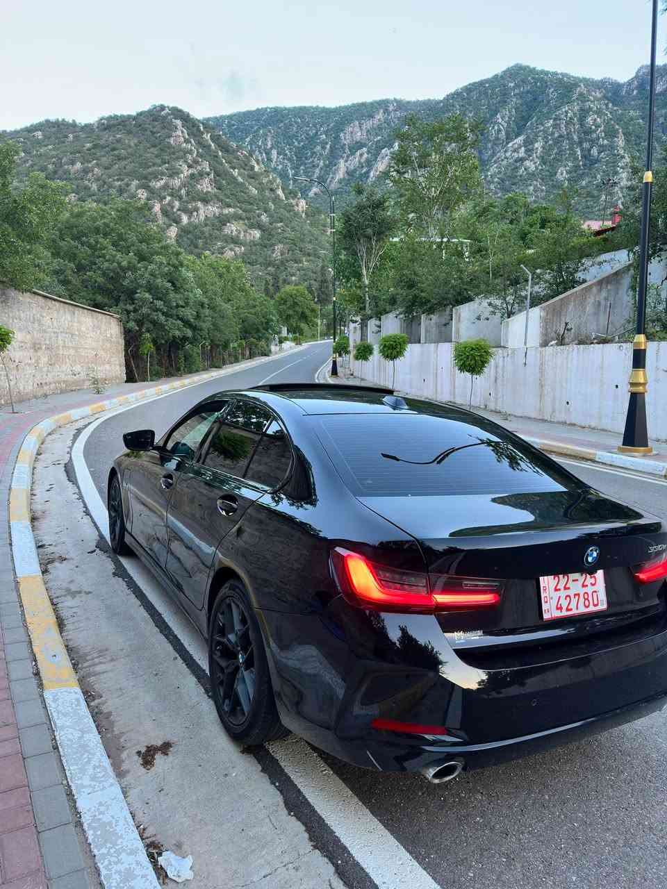 سعر فقط 240$

بي ام دبليو BMW 330e 
موديل 2023 
العداد / ماشية 30الف فقط
فول مواصفات
 حجم محرك 4 سلندر توين توربو
هايبريد
تشغيل عن بعد
 فتحه سلايد روف
مري شفط مع اشاير بالمري
 مرايه جانبيه والوسط نوع Auto Dim
لون اسود
داغل بيجي
 4 ابواب بصمه
ماوس للتحكم
 كشنات اماميه كهرباء هيتر
كاميرا خلفي
 حساسات خلفي و امامي 360 درجة
كشنات جلد
 لايتات عدسة زينون
بك لايت ليد
 داخل 12 لون
حساس مطر اتوماتيك
 رادار مرايا امامي و خلفي
تبريد قطعتين
 مرايا كهربائية
هاند بريك كهربائي Auto hold
 لايت عدسه متحرك مع الستيرن
رادار امامي وخلفي وجانبي ومانع اصطدام توقف ذاتي ، نظام القيادة الذاتية ACC، نظام منع الخروج عن المسار LKA
 نظام النقطة العمياء BSA
Electrec نظام
ECO pro نظام
Sport نظام
sport xtrabost نظام

الضرر ثلاث قطع و نص صبغ  ايرباك ستيرن فقط مرجع 
شركة بشرط الفحص    

مكان السياره -دهوك
***********
