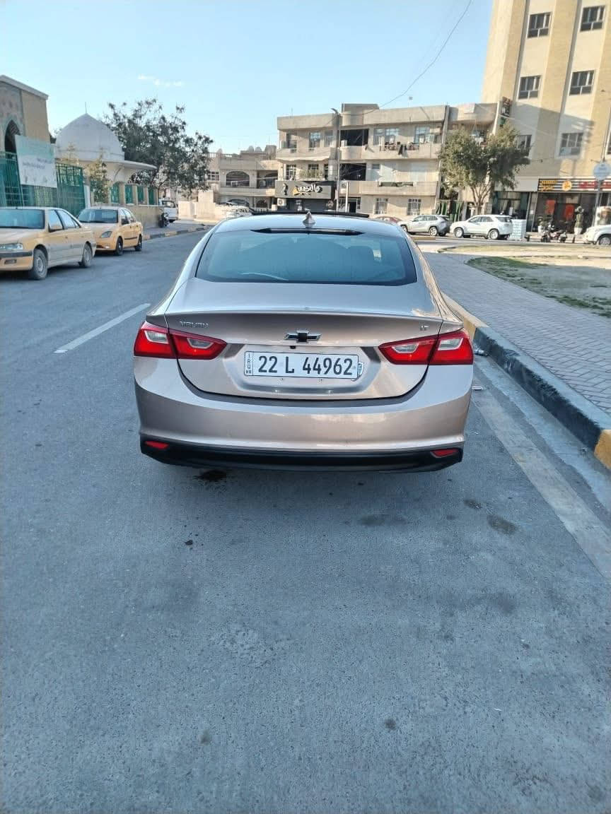 السلام عليكم
ماليبو 2018 lt2 (فول مواصفات) رقم اربيل وارد امريكي ضررها چاملغ وبيها طخات خفيفه محرك 1500 تيربو(المرغوب) 

المواصفات:

بصمة تشغيل

بصمة 4 ابواب

بانوراما

شاشة كبيرة

مقاعد امامية كهرباء

تشغيل عن بعد

داخل اسود

قطعتين تبريد

وبعد هواي مواصفات

مكان السيارة بغداد الدورة

السعر:105$ وبيها مجال

***********
