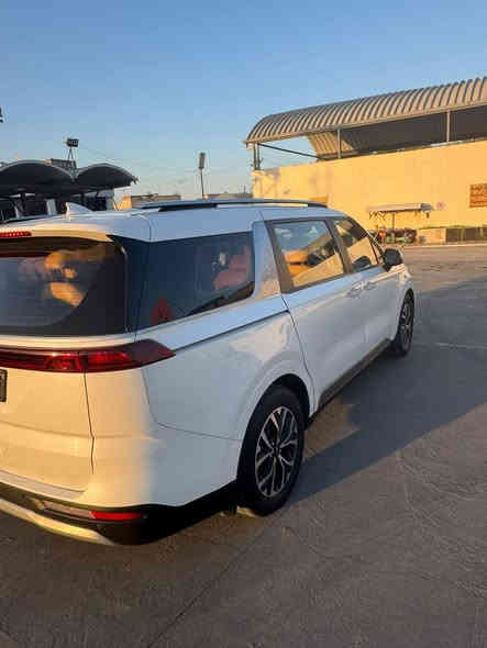 كيا كرنفال 2021وارد   كوري رقم  بغداد  ماشيه 119سياره جديده كلش  فول مواصفات عده الفتتحه
 بيهه ( 3 طخات   خفيفه مو ضربات طخات ومعدلات بارد pdr
بلباب الي وراى السايق 
والباب الي وراء الصدر 
والجنطه    
وبيهه صفحة الصدر صبغ من كوريا  لان الكوري كله يجي صبغ 

مكينه كاز اربعه سلندر تيربو/  دبلو شغال
المواصفات: بصمة / بصمة ابواب / تشغيل عن بعد

رادار امامي / حساس خلفي /حساس امامي

كشن كهرباء / كشنات جلد / 9راكب / 

داخل لونين / بيبان كهرباء شفط / كشنات تدفئة

مود درايف  / اوتو هولد / هند بريك بصمة 
 
تحديد مسار / قيادة الية / فول تحكم ستيرن 

 4 وظعيات قياده   

شاشة كببرة / كامرة خلفيه

اشاير بل مري / LED امامي / لايت زنون 

ويل كب / تبريد 3 قطع مركزي / كشنات قلابة

بلوتوث / / كار بلي /USB

بعد بيها هواي مواصفات سياره احله من صوره بعد 
 ومسويلهه  فحص قبل كم يوم هم  موجود وي الصور
اللتواصل والاستفسار اتصال عله الرقم
***********     بيع فقط
مكان البصره
سعر ((  190$)) وبيهه مجال البصرة
