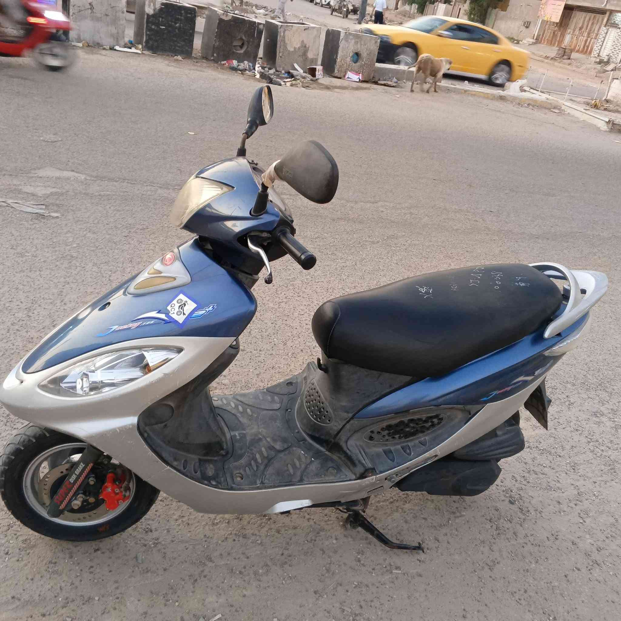 للبيع كامكو موديل ١٢ دراجه كلها شغاله مكفولة مامفتوح بيها ولا برغي مكاني شطره السعر ٧٥٠ وبيها مجال حك الجيه ***********
