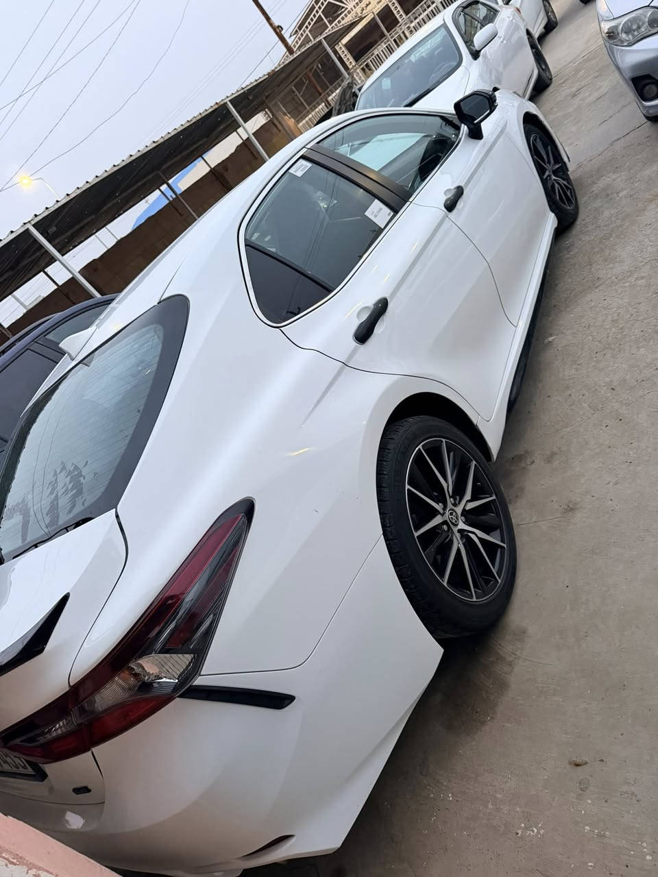 السلام عليكم للبيع بسعر مناسب جدا ب165وبيها مجال ويرهم مراوس
كامري موديل 22 
مواصفات SE
ضرر خارج العراق بونيد فقط  
وبل عراق مصبوغه القماره فقط بدون لا تكم ولا دواخل شرط
وقبق الصندوق نصه 
كير محرك شرط
رقم بغداد شرط تحويل 
تحويل ثاني يوم
السعر 165وبيها مجال
المكان صلاح الدين بيجي
***********
***********
