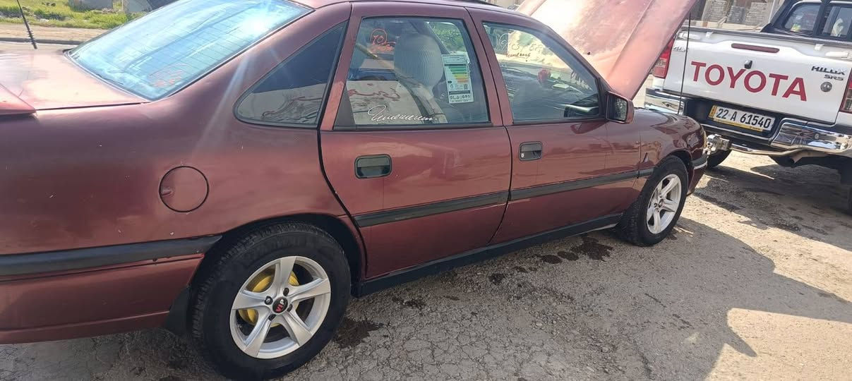 فكترا 🚗
موديل 1992
رقم بغداد الماني ✅
 كاربون بانزين ما مسجله ⛽ 
شرط الوكاله والتحويل ✋ 
محرك وكير شرط ✋ 
♦️كير عادي
♦️جامات عادي
♦️غرامات صفر 
♦️حجم 16
السياره دوسات ودواير سياره بلاديه بعدها والكشر كدام العين 👀
#غرفتها حلـِۈۋ‏وھّ تخبل بطاين جديده لك سياره مصروف عليها
#مواصفات_تنته_سلايت_ستيرين_بور_ويل_كب_مصطره ❓
#سياره جاهزه ماعايزها بس ستر •اللّـہ̣̥ مال جناي ✋ 
#الشراي يتصل ويدلل مايكون خاطرو الاطيب ☎️
المكان موصل الايمن حي الآبار 🚶‍♂️
#كورك***********📞
#اسيا***********📞
