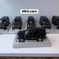 Land Rover Discovery 4  Brand : WHELART Scale : 1/18 Price : 215,000 D...