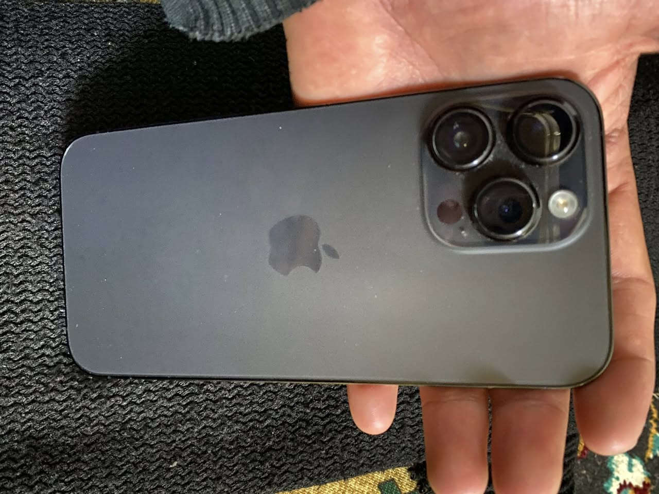 السلام عليكم
آيفون 14برو ماكس 
دبل شريحة 
بطارية 84
شخط مابي 
الجهاز نورمال 
لتواصل ***********
