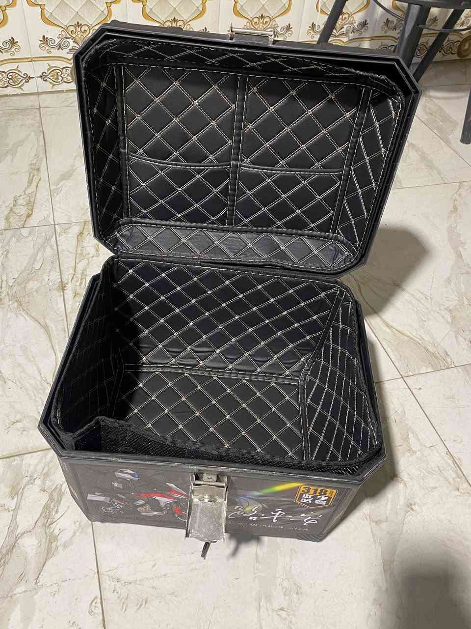 صندوق حجم كبير سعره 25                                 سيبايه            طويله 15 للتواصل ***********
