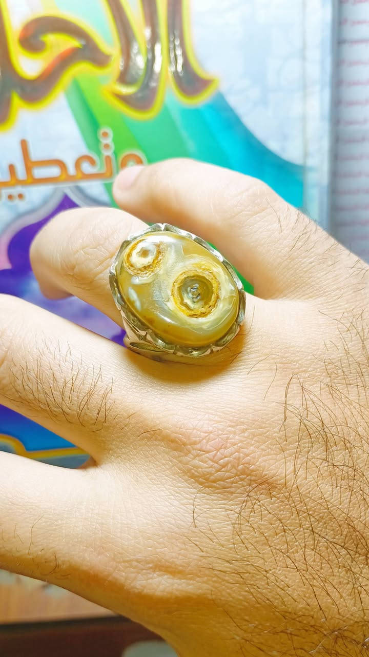 للبيع إن شاء الله باءذن الله تعالي 

أنتيكة إيراني قديمة تتجمل بالعقيق السليماني 

المصور وجه صريح ❤️❤️ للتواصل عالخاص فضلا وليس أمرا او واتساب فقط 

01012576395


**إذا كنت صاحب هذا الإعلان وتريد حذفه لأي سبب، رجاءا أرسل رسالة إلى الدعم الفني**