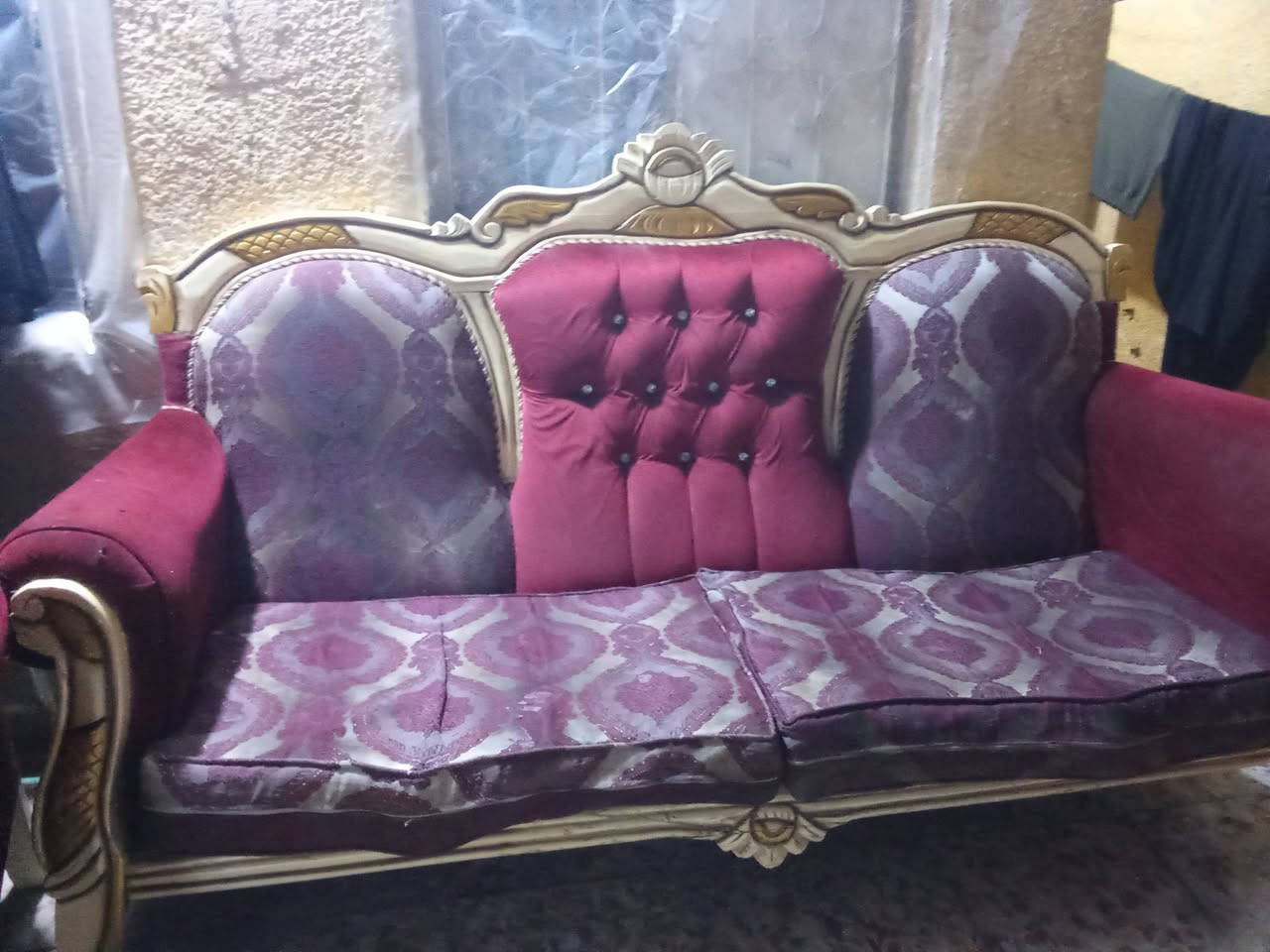 سلام عليكم ورحمه تخم ضخم رئاسي زان مصري سبع مقاعد مع تلبيسات وكوشات عدد 3 ملاحضه التخم كلش ضخم اربع كراسي مع كرويته جبيره قفله بيع مستعجل ب75قفل اي ظرر مابي مكاني السكلات شارع لشبكه ***********
