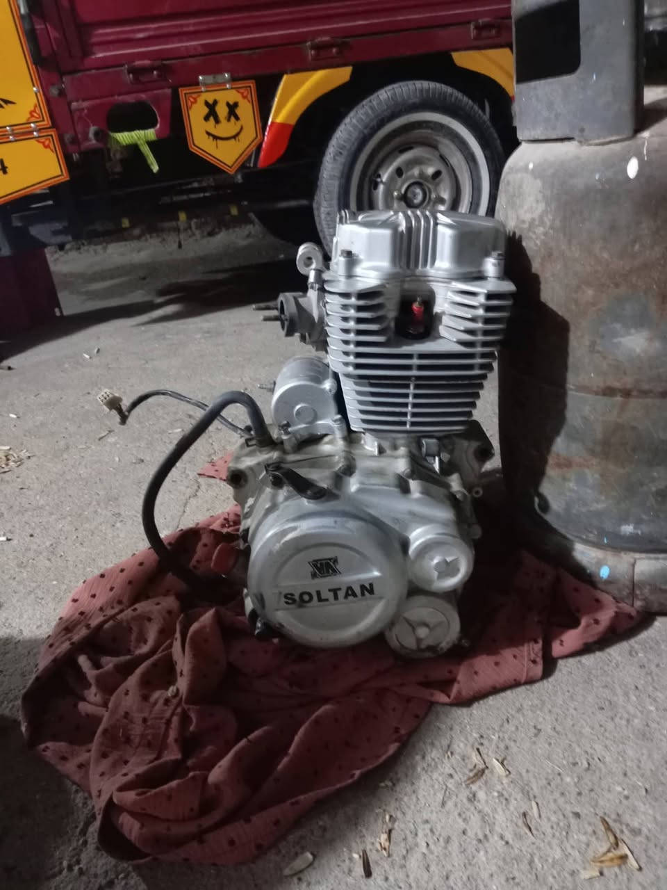 سلام عليكم مكينه شغاله للبيع سعر 150. ***********
