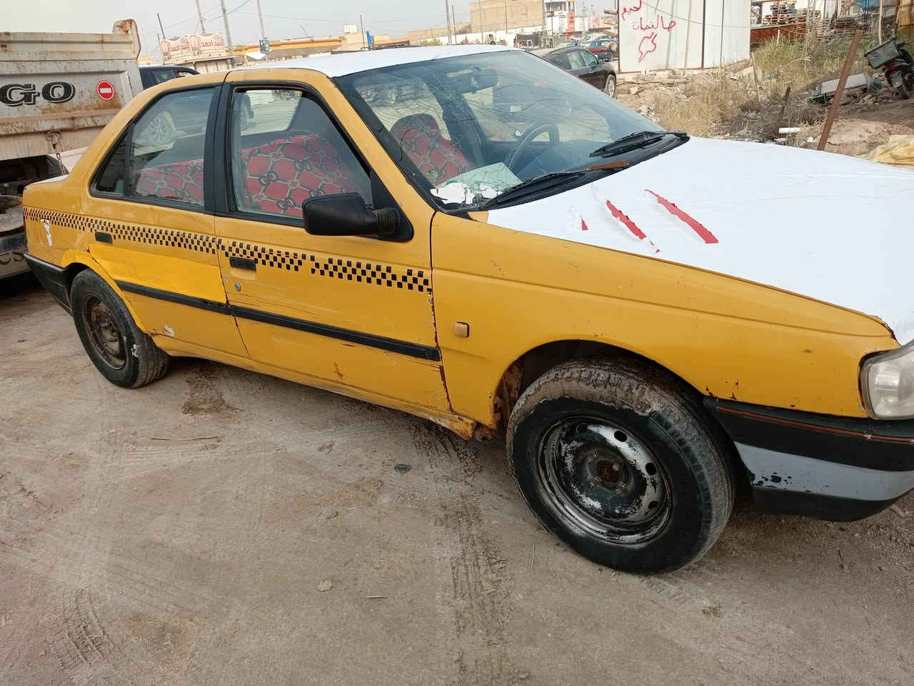 السلام عليكم بيجو روى للبيع مديل 2010 مكينه وكير خير من الله حداديه جديده طخم تاير جديد كهربائيات شغاله دواخل جدد رقم نجف الماني السعر 8 وبيها مجال ناصريه سوق الشيوخ ***********
