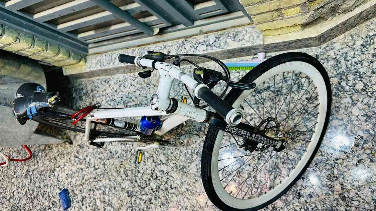 بايسكل للبيع جبلي حجم 26 سعره 95 وبي مجال الي يريد خل يراسلني خاص.


**إذا كنت صاحب هذا الإعلان وتريد حذفه لأي سبب، رجاءا أرسل رسالة إلى الدعم الفني**