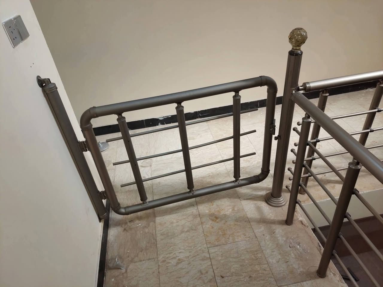 75متر للبيع الامين قريب على الفلكة  المشجرة جهة سنتر ليمونه بداية الفرع
بناء 2023 
 طابقين  3 نوم صالة مطبخ خدمات صحية
***********
