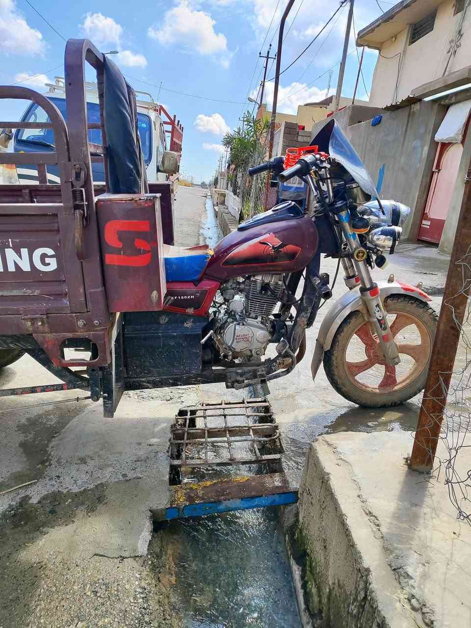 السلام عليكم ستوته موديل 2017 محرك 150 شرط وشاصي شرط تواير جدد واير منيه شغاله سعر 1200وبيها مجال ***********
