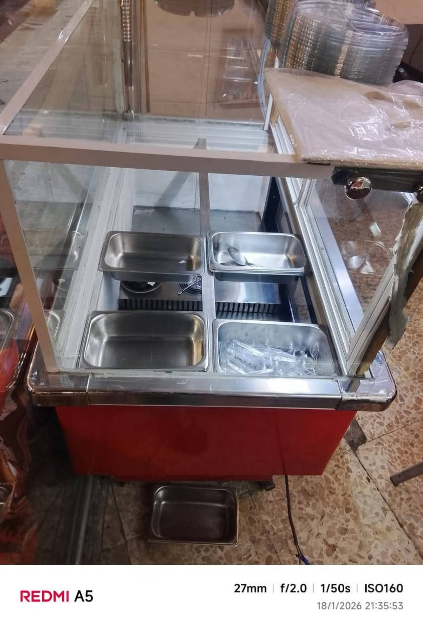 السلام عليكم للبيع براد مقبلات فول نظافة مع استعمال قليل للحجز ***********
