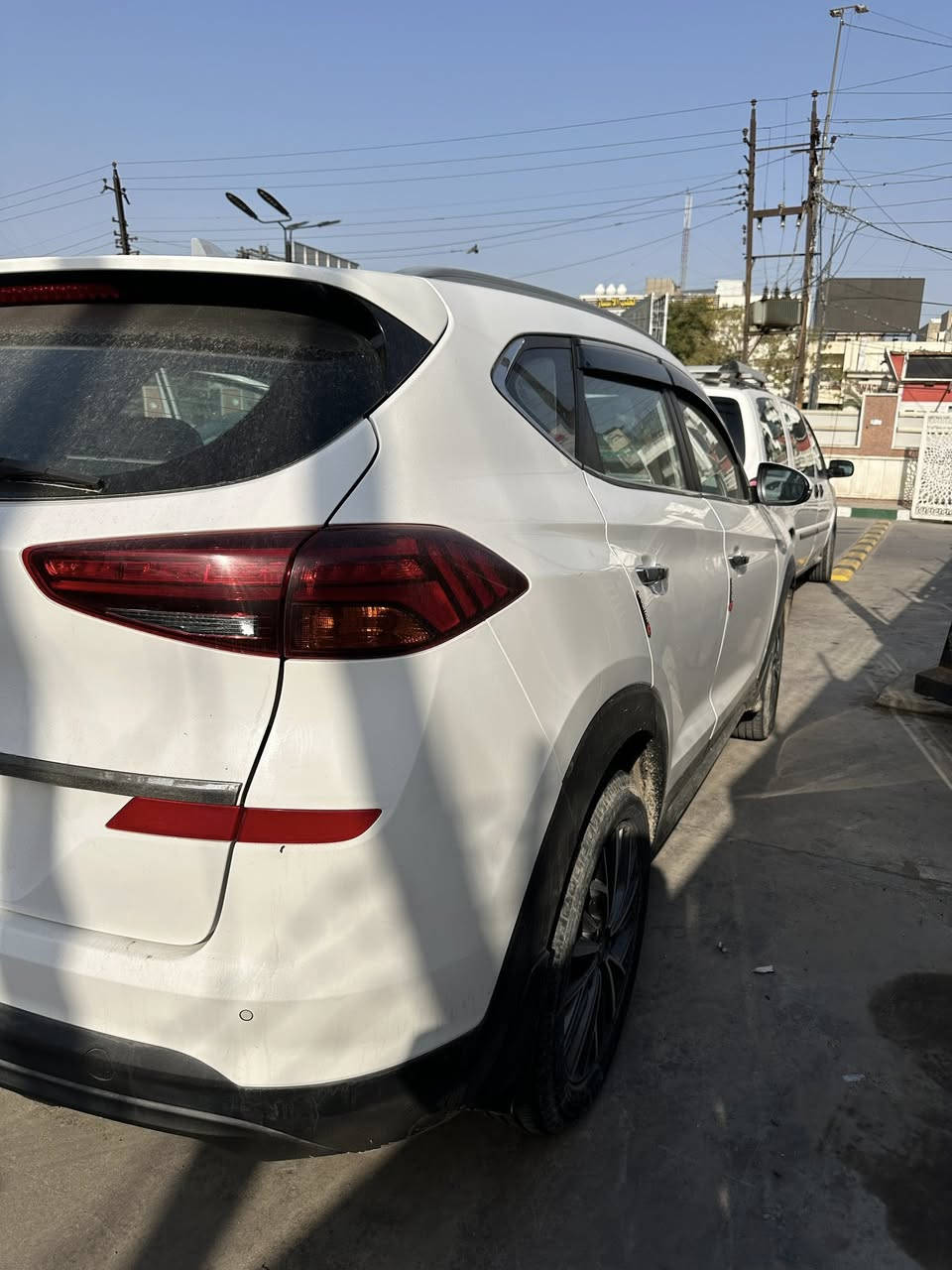 السلام عليكم
توسان خليجي 

موديل 2020

ماشيه 147

بصمه تشغيل وابواب

ترحيب بل مري جانبيه

تبريد قطعتين 

كشن كهرباء

بيها بارد بل بنيد 

***********
