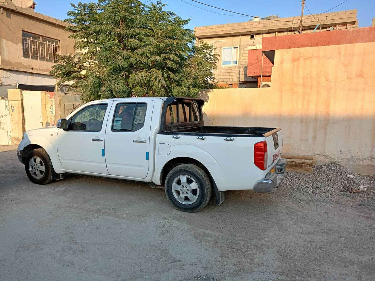 نیسانن ناڤارااا مالی دۆست چاملخ لای سەکن لەگەڵ بۆندەکەی ڕەشە لای دەعمی دواوە هەردوولا پستێ بۆیاخە گێرو مەکینەبەشەرت *********** بە80وەرەقەومەجال شوێن کەرکوک كركوك, العراق
