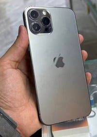 ايفون 12 برو ماكس جهاز نضيف بمعنى الكلمه ذاكره 512 زلغ مابي جديد بطاري...
