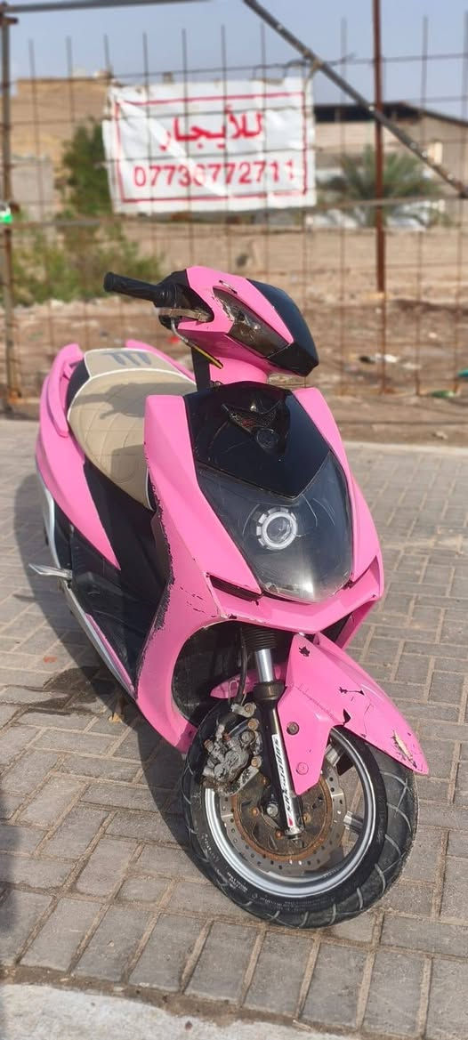السلام عليكم دراجه للبيع سكنس ياباني عداد الكتروني مبوشه بوشه 58 شاير شغاله رباعيه شغاله بريك ديسك بيع مستعجل باقي الاستفسارات على هذا الرقم***********
