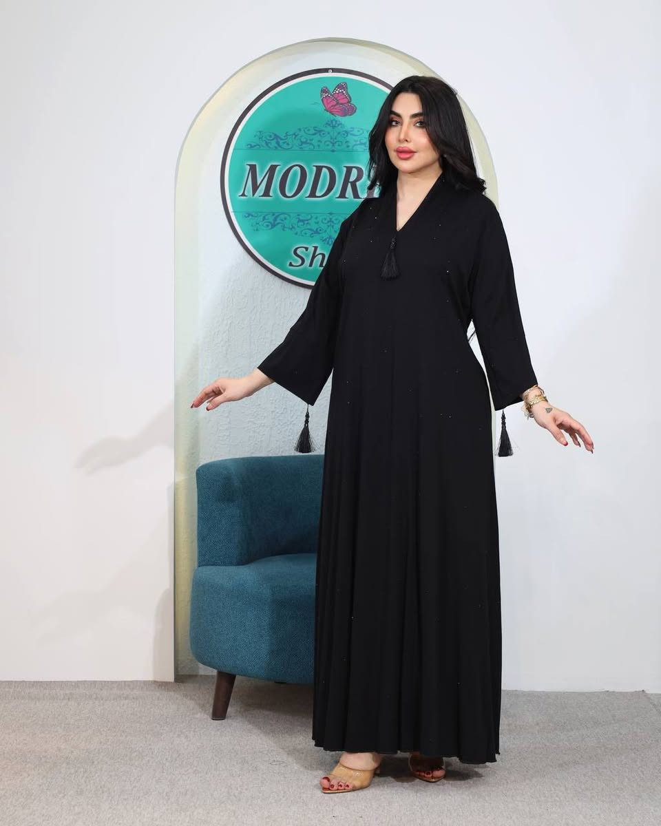 موديلات الاسود  فد شي يجنننن يمووتن ع شكل دراعات وفستان
واكو ع شكل دشداشة كلهم فخمين ❤️❤️
الخامه كلش راقيه من براند مودرن ✅
الاسعار من ١٣ الى ٢٠ الف 
─────────────────
الحجز دايركت 📩
او رقم الواتس ***********
─────────────────
أسعار التوصيل....

. داخل الكوت 2,000
. اقضيه ونواحي 4,000
. بغداد وجميع المحافظات 5,000
─────────────────
