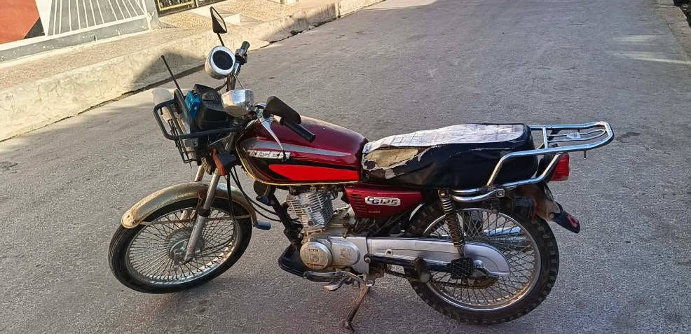 ماطور تايكر موديل 20 ما مفتوح  
كهربائيات شغاله كله منفيس الماطور موجود 
مكان موصل أيسر حي الانتصار 
السعر 400 وبي مجال عبدالرحمن الموصلي


**إذا كنت صاحب هذا الإعلان وتريد حذفه لأي سبب، رجاءا أرسل رسالة إلى الدعم الفني**