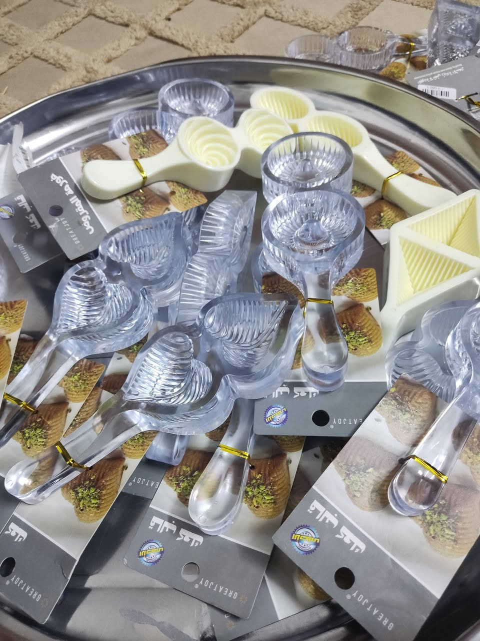 مرحبا بنات شلونكم 
اجا العيد وفرت الكم قوالب كليجة 
عضم عاج الثقيل ب4
والاكرلك الثقيل ب3
كل 3 قوالب ب10 الاف فقط 
لتحب تحجز تراسلني وتدلل 💜❤❤❤🥰


**إذا كنت صاحب هذا الإعلان وتريد حذفه لأي سبب، رجاءا أرسل رسالة إلى الدعم الفني**