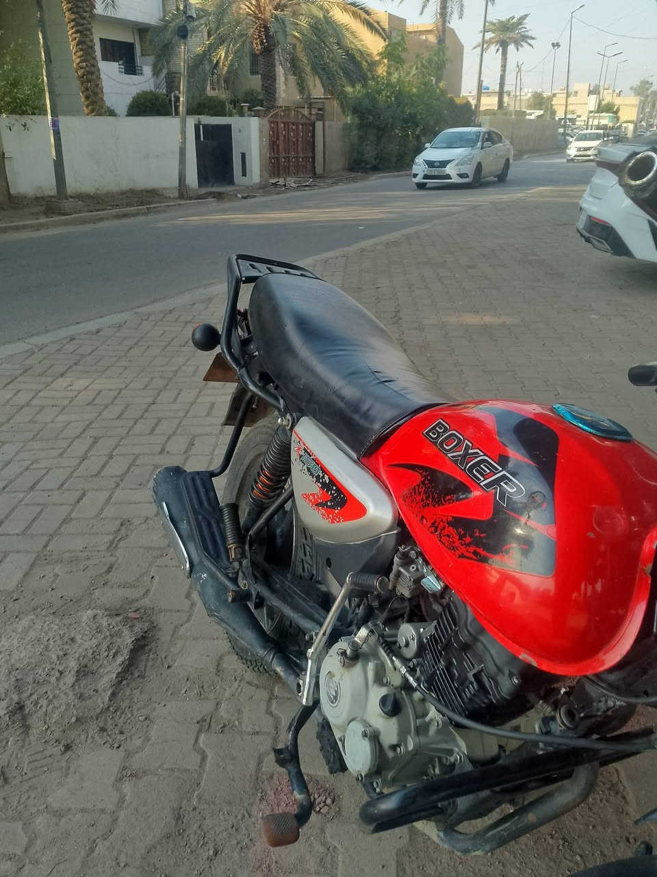 سلام عليكم دراجة بوكسر موديل حديث 2023دراجة مامشتغلة دلفري شخصية فقط دراجة نضيفة كفالة محرك وكير وشاصي  بيه ملاحضلت بصيطة مثل لاشاير بريك   وعلة حسابي اسويهن الك بس مستعجل على البيعة اليحب يتواصل وياي هاذا رقمي ***********العنوان متواجد بلاعضمية وغزالية
