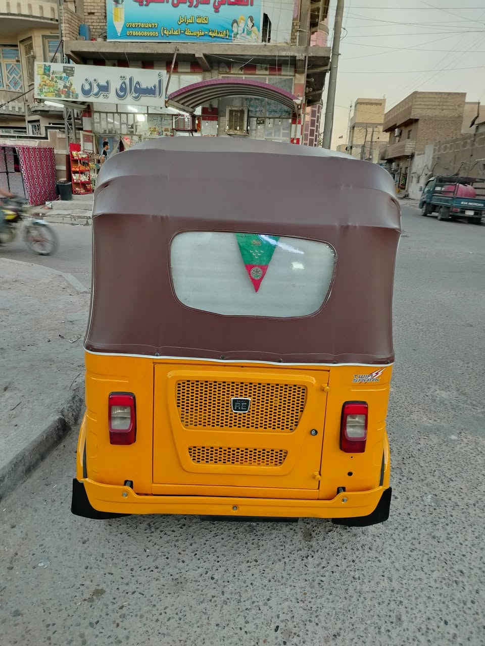 سلام عليكم تكتك للبيع كفاله من ضربه ولصبغ ولتنقيص تكتك علا وضع الرمبا مكاني بغداد الشعله شراي يتصل او وتساب ***********
