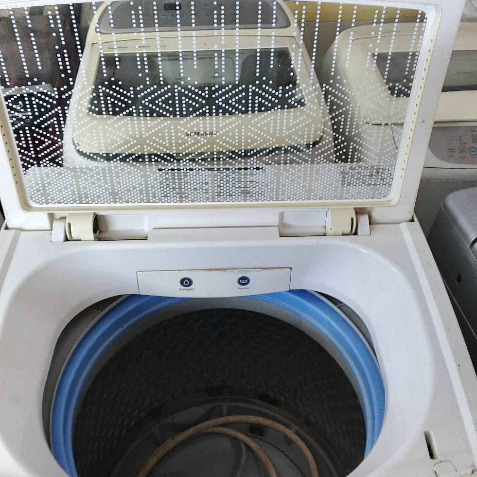 غساله فول اتوماتيك نوع دنكه حجم كبير 18 كيلو نضيفه وعشغل وضمان بيهه السعر 125العنوان كربلاء الهاتف *********** كربلاء, العراق
