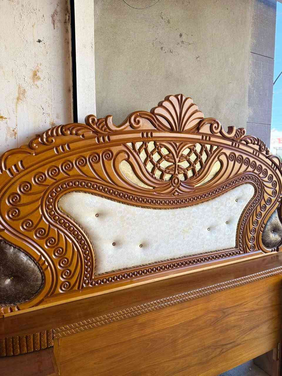 السلام عليكم✋
عرض خاص ومغري بس 875 الف قفل🔒 
توفر لدينا من جديد غرفه صاج 5ابواب ملحق شغل درجه اولى توصي 5ملم نقش زان فصال حديث🆕 
للاستفسار وتساب *********** مباشر ***********✅ 
ومستعدون لشراء الغرف النوم المستعمله و الكناتير 🌹
