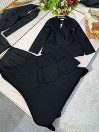 ٣ قطع • مقاسات ٣٨-٤٨ • توصيل ٥