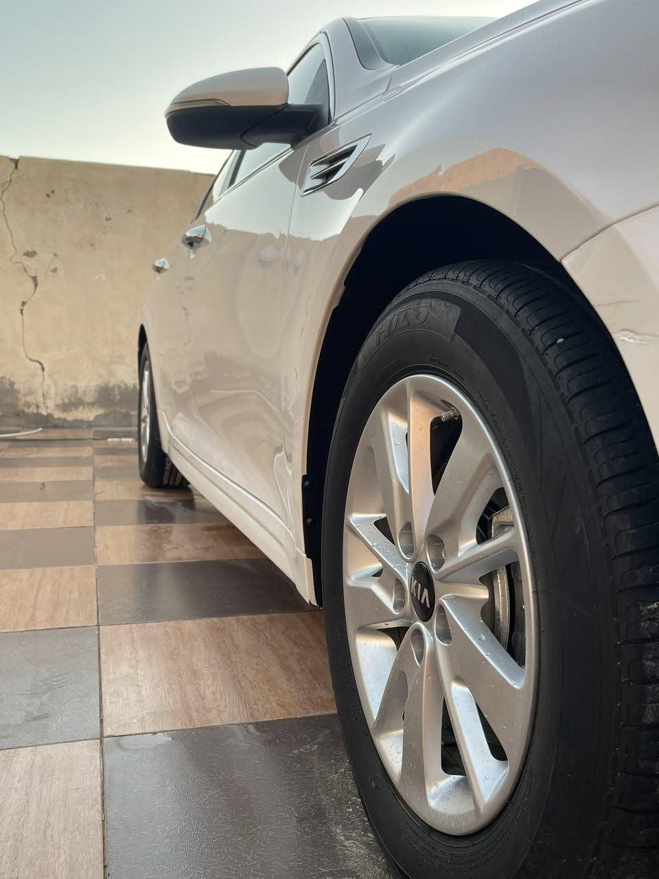 يالله...
السلام عليكم ورحمة الله وبركاته..
گيآ آوبتيما 2018 ذي قار حره تحويل مباشر 
وارد أمريكي كفاله  عامة من الصبغ والتبديل وحادث  ليبل واحد كل سيارة على وضع شركة فقط بارد بسيط في طرف بنيد  غير هذا ماكو شرط سيارة جديدة 
محرك وكير مكفولات حجم المحرك 2400 تبريد حداديه جاهز وتجي وتفحص وين ما يعجبك ماشيه فوك 90 الف موصفات معروفه شاشه كامره اشاير بالمري رادار جانبي تحكم اربع جهات مثبت سرعه نظام إيكو سبورت دواره سستم يدات خارجي حساس و رموت حافظه ويل كب كروم حجم   للاستفسار اتصل وبخدمتك مكاني ناصريه 
*********** واتساب 
سعرها 158 وبيه مجال بسيط كلش
