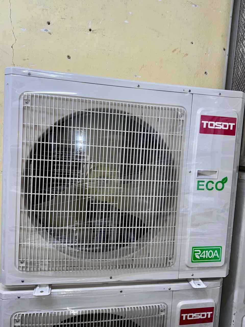 سبلت كنتوري توسوت 3 طن غاز 410 نظيف جدا اخو الجديد مستعمل شي قليل كامل مكمل مابي أي نقص نظافتة نسبة 90% مكاني بغداد السعر نهايتة مليون الاستفسار *********** بغداد, العراق
