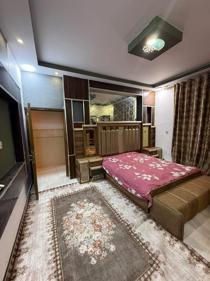 للبيع✅
176م        20x8.80
🔶بناء مسلح نظيف جدا
يحتوي على استقبال+صالة+غرف نوم عدد(3)سويت

الموقع📍الشعب-خلف النادي العربي
الموقع ممتاز قرب الشارع العام

مكتب الثقة للعقار
حي اور-شارع نادي النفط-مقابل مركز سناريا لطب الاسنان
***********📳
***********📳
